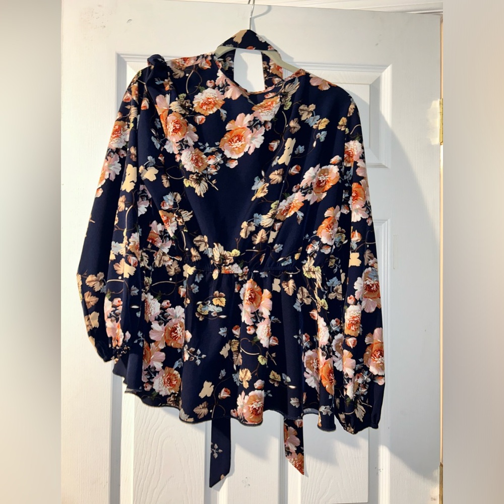 XL floral Tie blouse